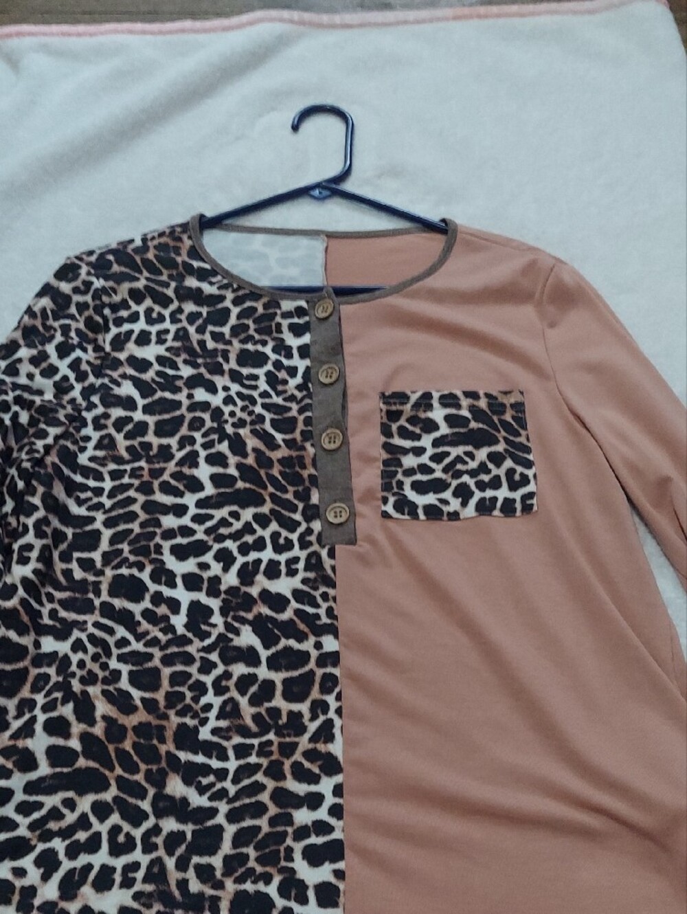 6 for $10 M&M SHEIN Dusty Rose Brown T-Shirt - Picture 4 of 8
